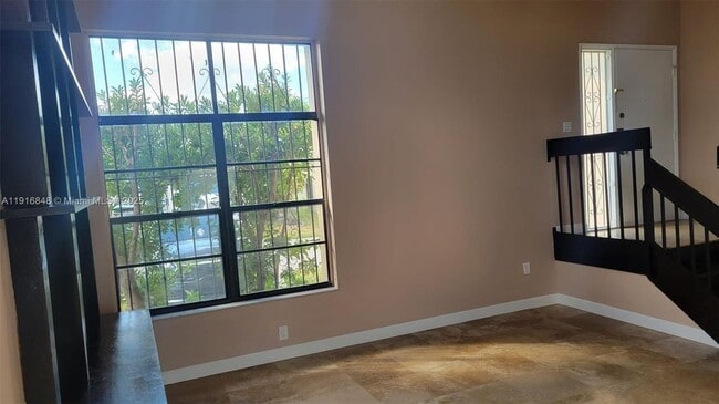 914 NW 106th Ave Cir in Miami, FL - Building Photo - Building Photo