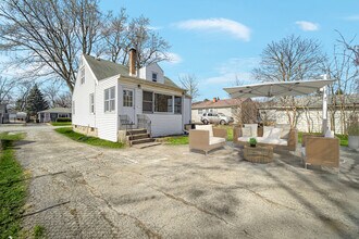 16835 New England Ave in Tinley Park, IL - Building Photo - Building Photo