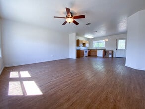 3215 Northwest Blvd in New Braunfels, TX - Building Photo - Building Photo