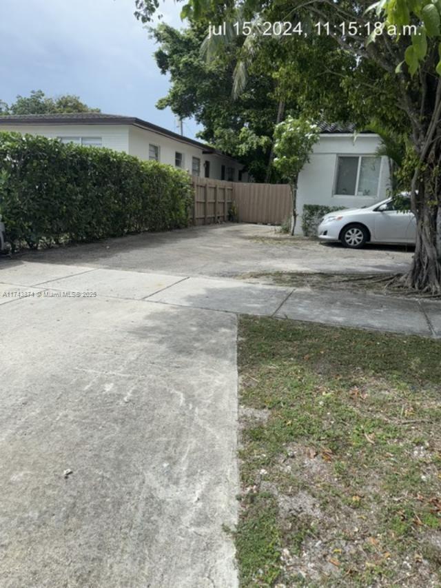 316 E 13th St in Hialeah, FL - Building Photo - Building Photo