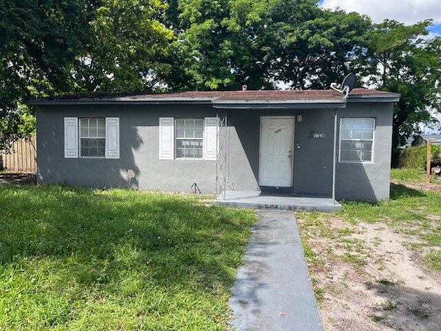 16230 NW 17th Pl in Miami Gardens, FL - Building Photo