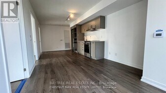 219 Dundas St E in Toronto, ON - Building Photo