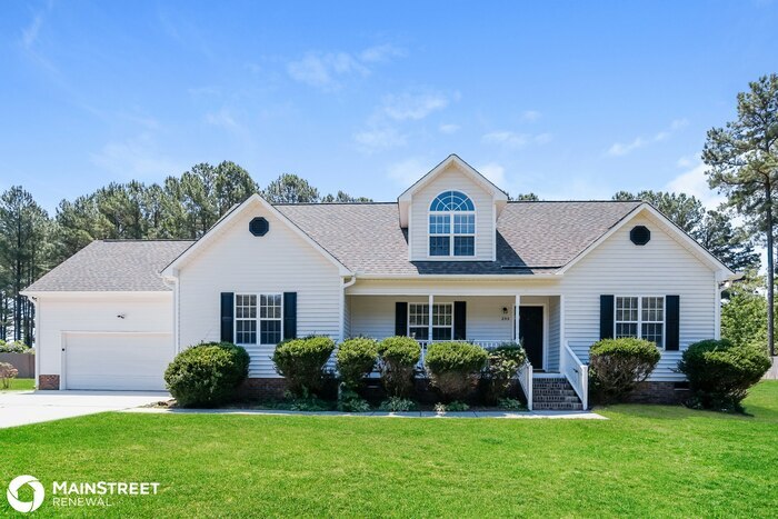 235 Lassiter Farms Ln in Clayton, NC - Foto de edificio