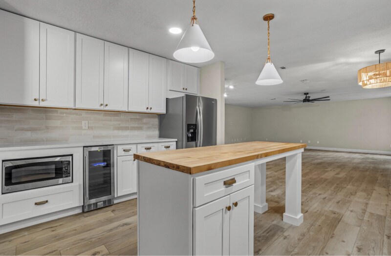 371 Lakeview Blvd in Biloxi, MS - Building Photo