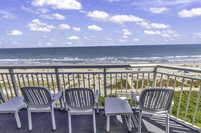 2504 N Ocean Blvd in Myrtle Beach, SC - Building Photo - Building Photo