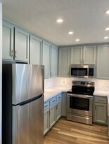 270 Dahlia Ave in Imperial Beach, CA - Building Photo