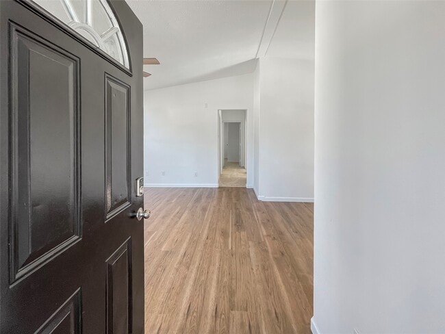 property at 11914 Kingslake Forest Dr