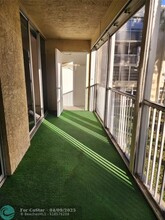 3341 NW 47th Terrace in Lauderdale Lakes, FL - Foto de edificio - Building Photo