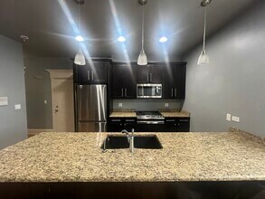 4956 S Vincennes Ave in Chicago, IL - Building Photo - Building Photo