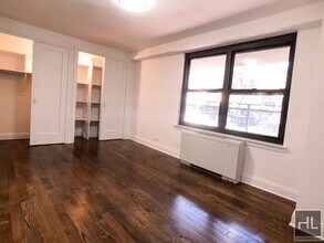 East 82nd Street in New York, NY - Building Photo - Building Photo