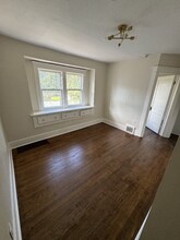 306 N Fairview Ave in Lansing, MI - Building Photo - Building Photo