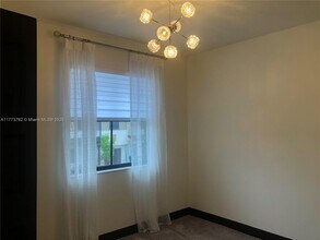 15668 NW 91st Ct in Miami Lakes, FL - Building Photo - Building Photo