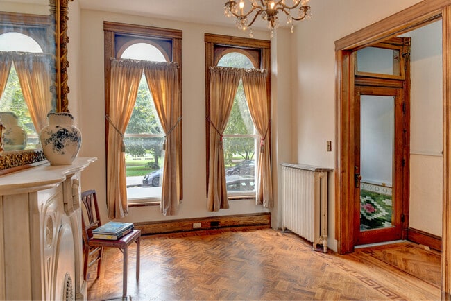 2744 E Baltimore St in Baltimore, MD - Building Photo - Building Photo