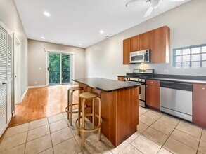 14 S Leavitt St in Chicago, IL - Building Photo - Building Photo