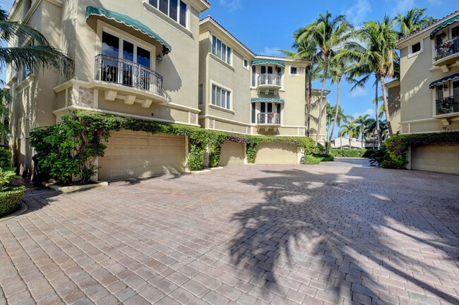property at 921 Osceola Dr