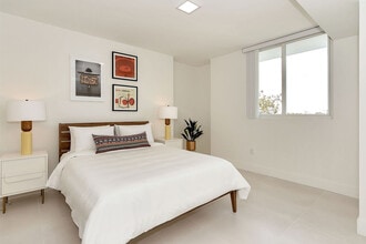 1710 SW 27th Ave in Miami, FL - Building Photo - Building Photo