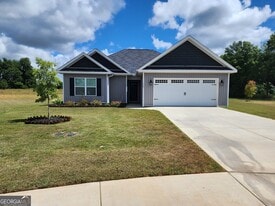 110 Rocky Rd in Perry, GA - Building Photo