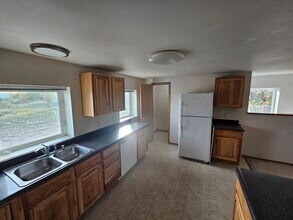 1050 Deere St in Fairbanks, AK - Building Photo - Building Photo