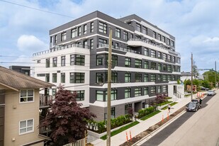 Clive at Collingwood South Building in Vancouver, BC - Building Photo