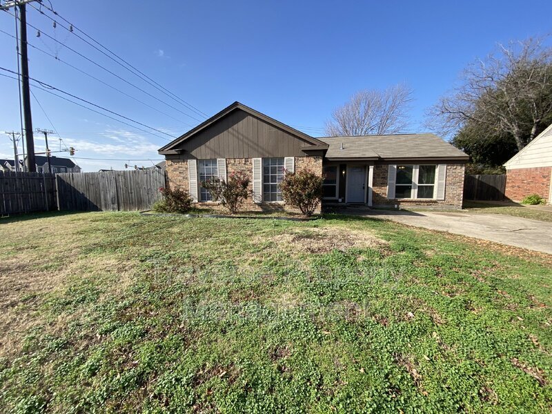 7401 Farm Field Ct in Fort Worth, TX - Building Photo