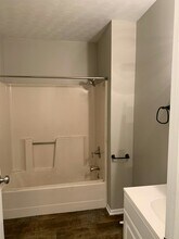 413 Silvercliffs Ave in Cambridge, OH - Building Photo - Building Photo