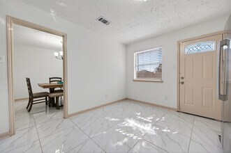 10726 Village Trail Dr in Houston, TX - Building Photo - Building Photo