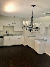 409 N Cedar St in Springtown, TX - Building Photo - Building Photo