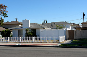 13272 Verde St in Garden Grove, CA - Building Photo - Building Photo