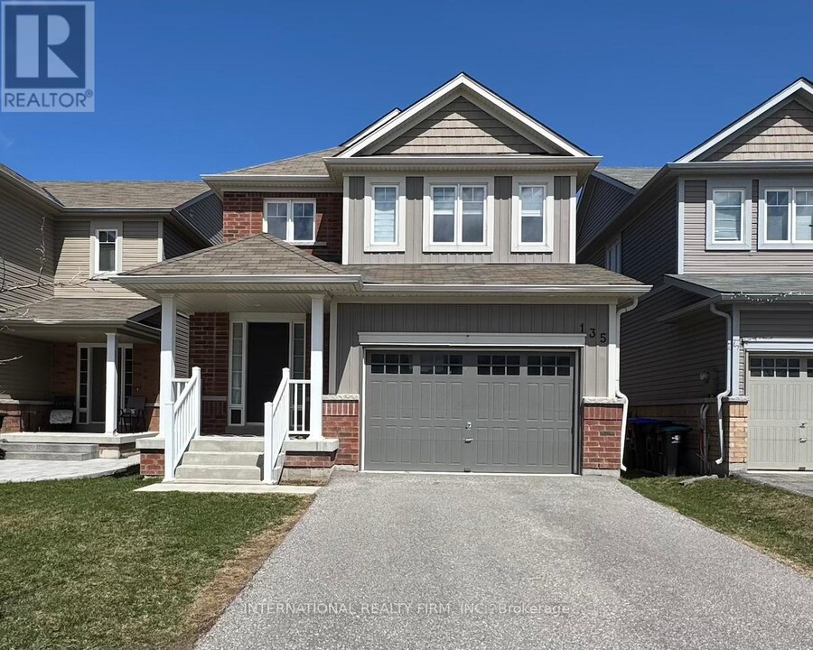 135 Knight St in New Tecumseth, ON - Building Photo
