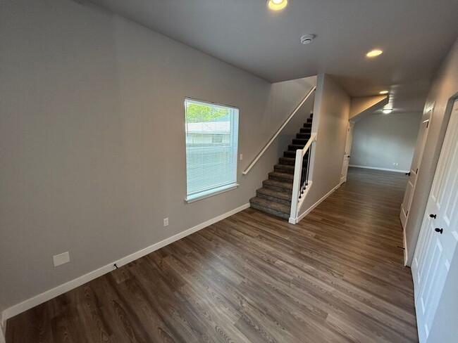 871 Hickory St NE in Salem, OR - Building Photo - Building Photo
