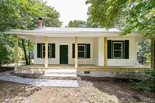 189 Dendron Hl Ln in Etowah, NC - Building Photo