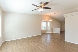 10029 E Moonstruck Way in Tucson, AZ - Building Photo - Building Photo