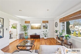 7 Morningside Rd in Colonia, NJ - Building Photo - Building Photo