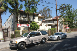 Orion Apartments in North Hills, CA - Foto de edificio - Building Photo