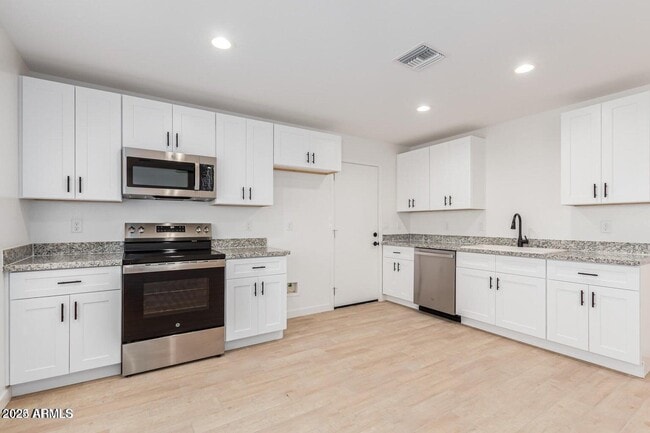 511 S 98th Way in Mesa, AZ - Building Photo - Building Photo