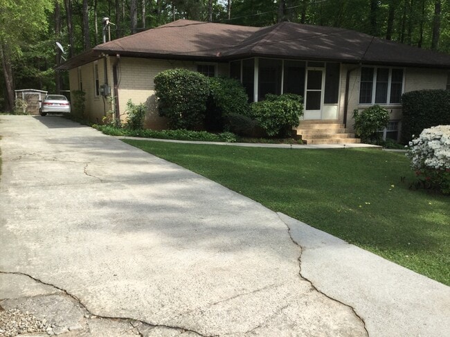 1671 Glenwyck Pl in Tucker, GA - Foto de edificio - Building Photo