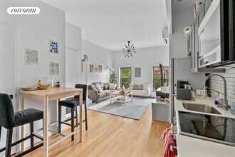 81 Clermont Ave in Brooklyn, NY - Building Photo - Building Photo