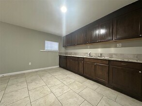 107 Altic St in Houston, TX - Building Photo - Building Photo