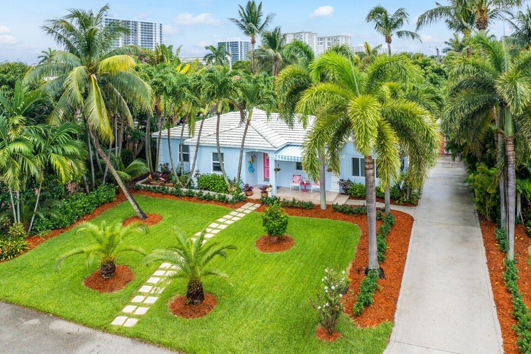902 E Boca Raton Rd in Boca Raton, FL - Building Photo