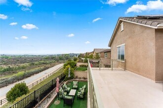 26607 Millhouse Dr in Santa Clarita, CA - Building Photo - Building Photo