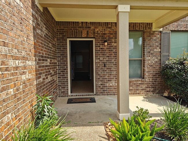 property at 7915 Moss Springs Ct