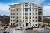 Villa de Leon in Fort Worth, TX - Foto de edificio - Building Photo