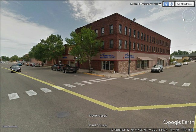 Summit Square in Bemidji, MN - Building Photo - Building Photo