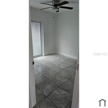 11740 N 17th St in Tampa, FL - Building Photo - Building Photo