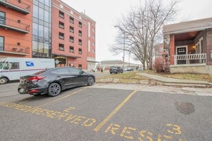 1111 E Walnut St in Columbia, MO - Building Photo