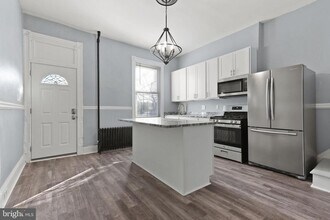2739 N Calvert St in Baltimore, MD - Building Photo - Building Photo