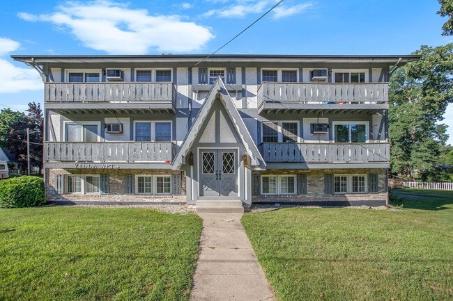 1835 W Michigan Ave in Battle Creek, MI - Building Photo - Building Photo