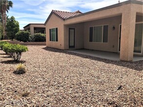 2150 Waterton Rivers Dr in Henderson, NV - Building Photo - Building Photo