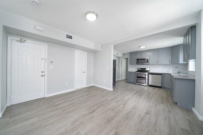 408 Monastery Pl in Union City, NJ - Building Photo - Building Photo