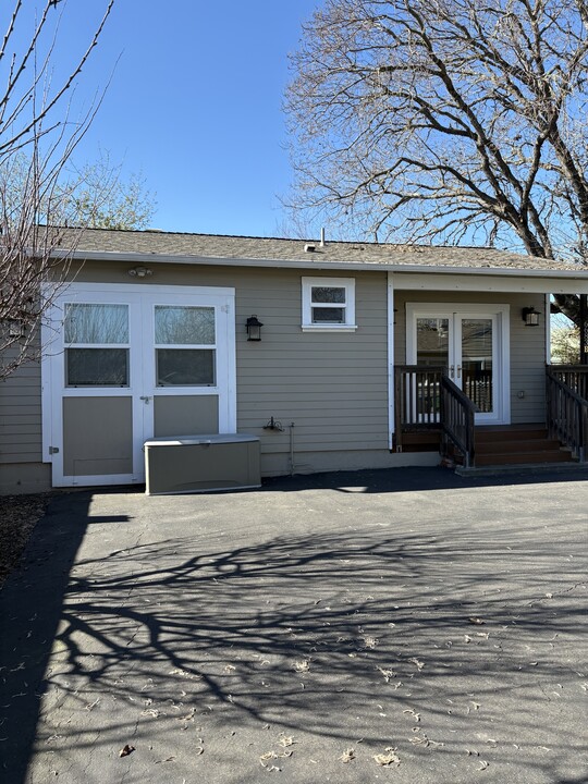 6683 Sebastopol Ave in Sebastopol, CA - Building Photo